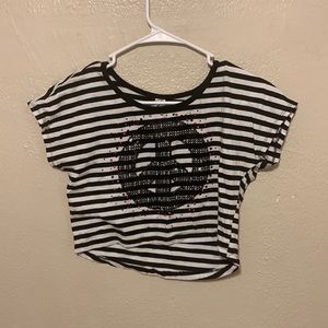 Peace Sign Cropped Tee